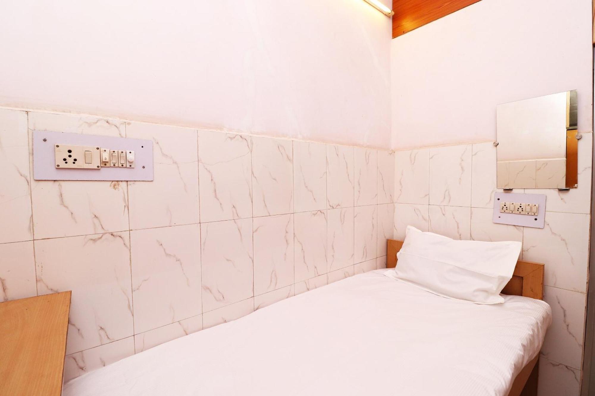 Hotel Kshama Jabalpur Eksteriør bilde